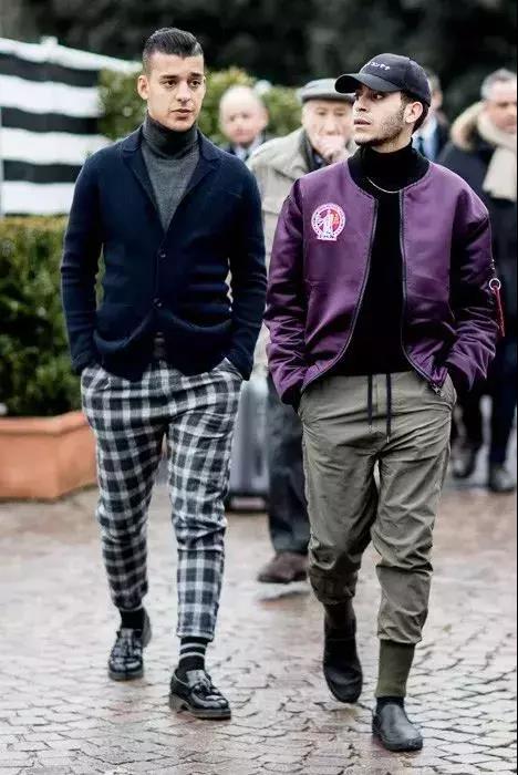 这造型也展现了职场型男的稳重感 2022秋冬潮牌新款推荐（男士高领毛衣怎么搭配外套 冬季里的撩妹最佳搭配 ）