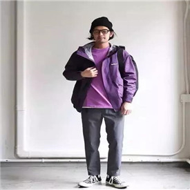 然而将它运用在穿搭上 潮牌冬季如何御寒提醒（秋冬紫色衣服怎么搭配好看 18年就要过了你还不会穿紫色吗 ）