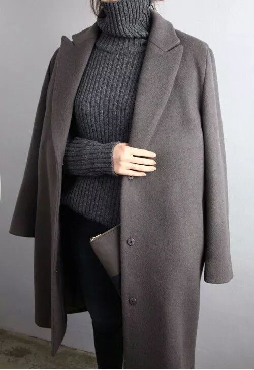 裤子记得配上收身的仔裤哪种潮牌品牌比较好看？（女生大衣和毛衣怎么搭配好看 大衣加毛衣这样才能穿出高级感 ）