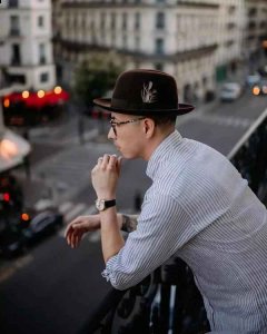 秋天衬衣搭配男 初秋搭配如何用一件衬衫续命 哪种潮牌品牌比较好看？（秋天衬衣搭配男 初秋搭配如何用一件衬衫续命 ）