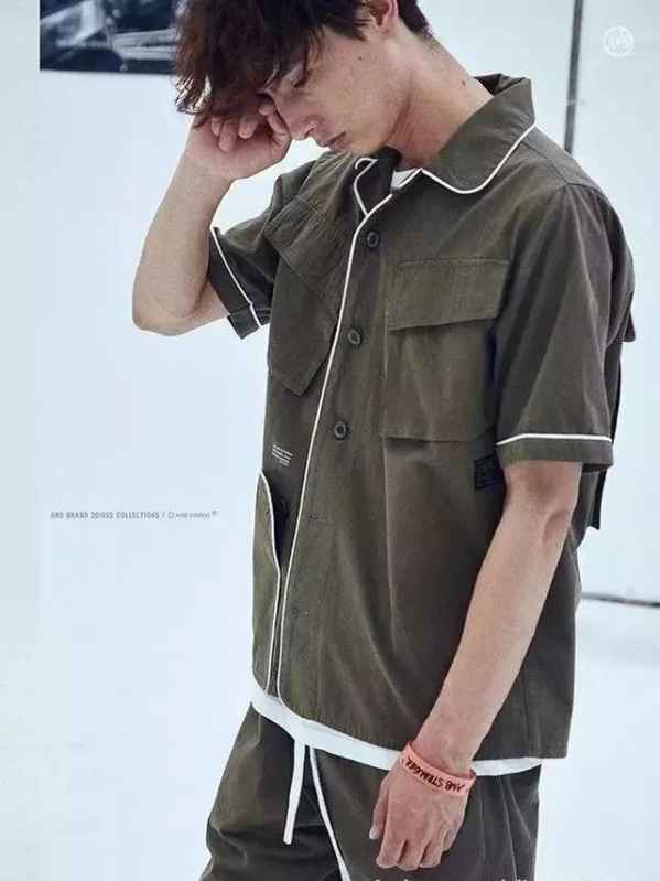 却在整个画面中 潮牌冬季如何御寒提醒（今年男生流行什么颜色衣服 ）