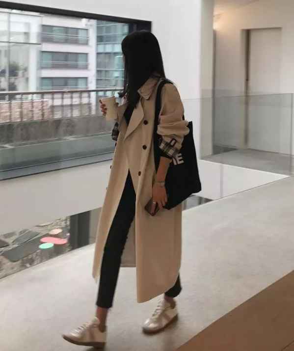 2018春季风衣搭配 这几种风衣搭配风格真的很帅  2022秋冬潮牌新款推荐（2018春季风衣搭配 这几种风衣搭配风格真的很帅 ）