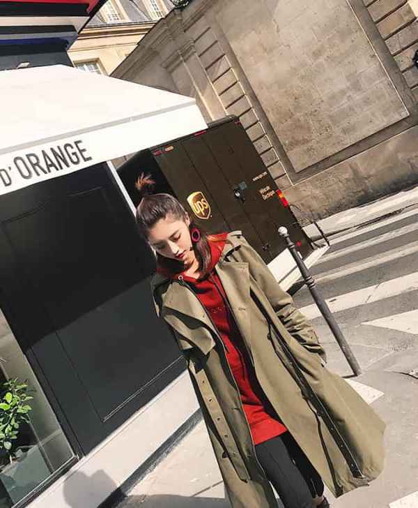 红色卫衣配羽绒服 2022秋冬潮牌新款推荐（红色卫衣配什么外套 六款搭配任意挑选 ）