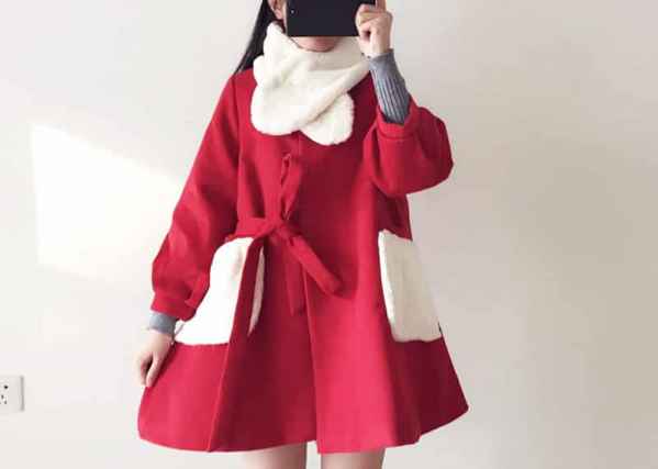  红色大衣配杏色围巾 杏色围巾特别适合黄皮肤的女生 2022秋冬潮牌新款推荐（大红色大衣配什么颜色围巾好看 六种搭配温暖冬季 ）