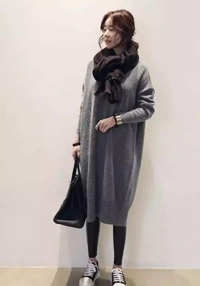  第三种风格：披肩式 潮牌冬季如何御寒提醒（大衣与围巾搭配图片 大衣与围巾完美搭配方案 ）