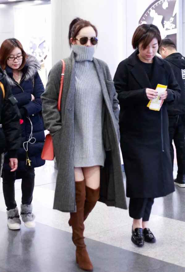 阔腿裤里面穿一条** 潮牌冬季如何御寒提醒（裤袜怎么搭配 裤袜怎么选 ）
