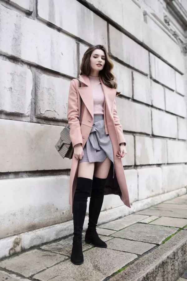 就能美得毫不费力 2022秋冬潮牌新款推荐（今年秋冬流行的长筒靴 这样搭配让你气场满分 ）