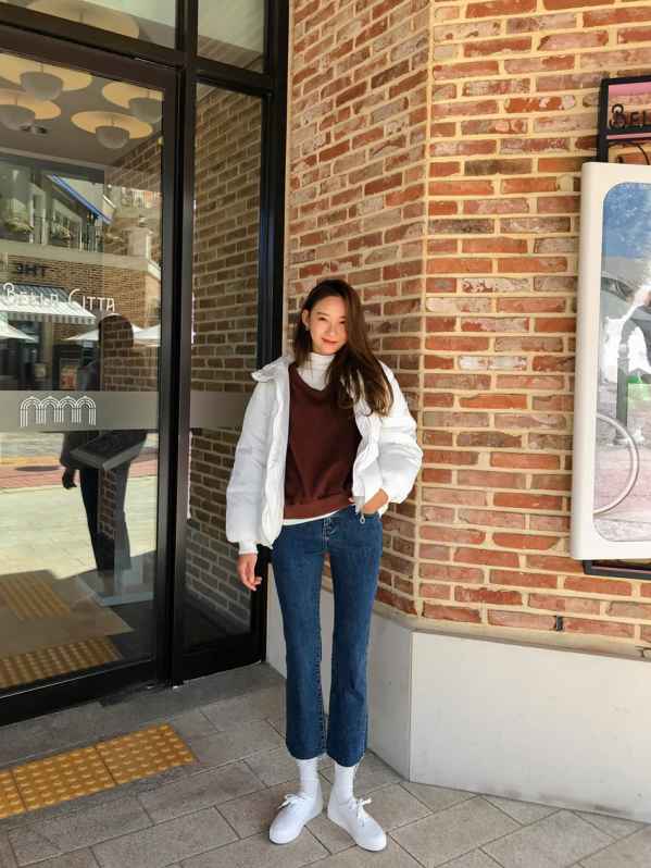 短款白色羽绒服怎么搭配 打造冬日少女甜美范儿  2022秋冬潮牌新款推荐（短款白色羽绒服怎么搭配 打造冬日少女甜美范儿 ）