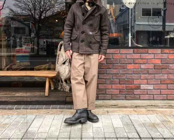 与 Human made、Neighborhood 等复古风格的品牌也有联名产品推出哪种潮牌品牌比较好看？（中年男人的穿衣搭配 大叔们也可以穿出绅士气质哦 ）