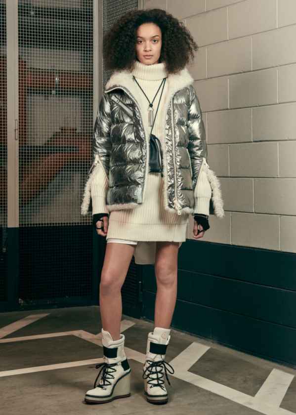  Moncler Women Fall-Winter 2017/18 Collection： 蒙口（Moncler）的2017新款已上市 潮牌冬季如何御寒提醒（Moncler是什么牌子 来自法国的「羽绒之王」 ）