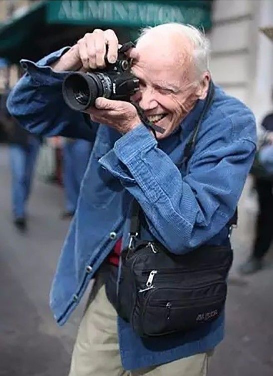 粘贴到淘宝即可） 老规矩 给大家发点福利 # 情怀福利 # 纪录片 《Bill Cunningham New York》 ▲ 如果你也喜欢这位有品质的老爷爷哪种潮牌品牌比较好看？（法式夹克搭配图片 你知道或不知道的，它都该火了 ）