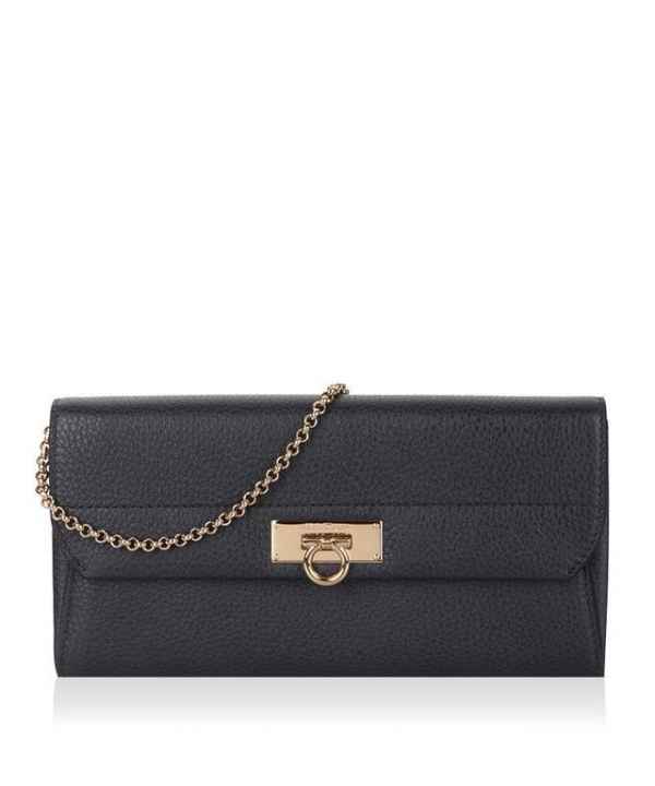 Louis Vuitton1 单肩包 pouch 手袋包 pouch手拿包包型简单 2022秋冬潮牌新款推荐（2017流行什么款式的女包 十款手拿包最提升腔调 ）