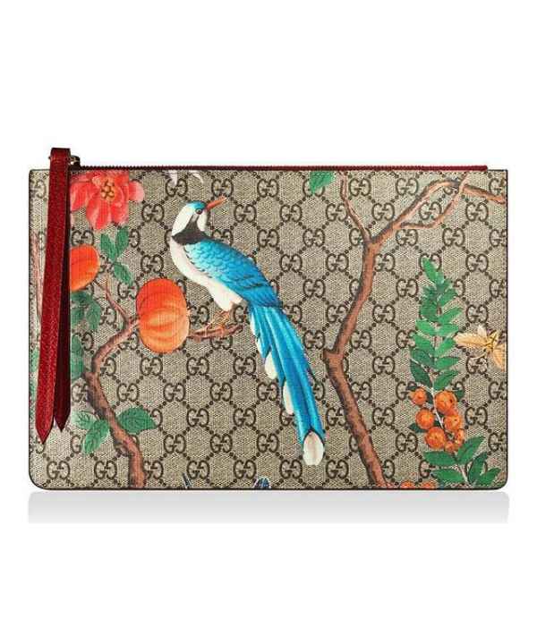  Louis Vuitton1 单肩包 pouch 手袋包 pouch手拿包包型简单 2022秋冬潮牌新款推荐（2017流行什么款式的女包 十款手拿包最提升腔调 ）