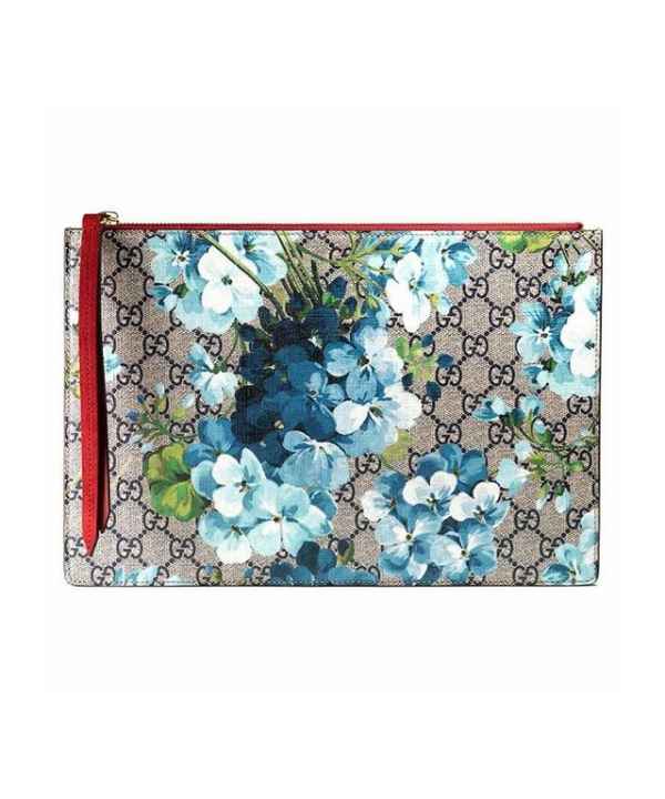  Louis Vuitton1 单肩包 pouch 手袋包 pouch手拿包包型简单 2022秋冬潮牌新款推荐（2017流行什么款式的女包 十款手拿包最提升腔调 ）
