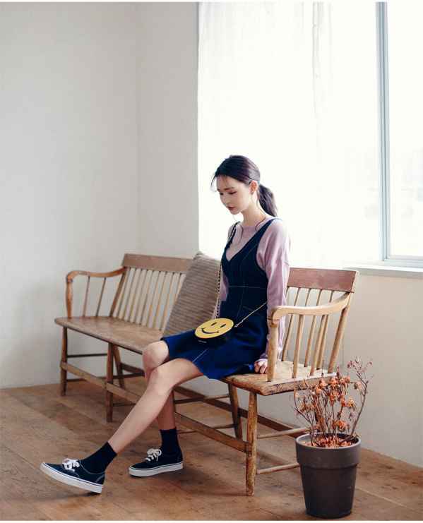 粉色和白色就像一对甜美的小姐妹 潮牌冬季如何御寒提醒（韩版秋装搭配图片 尽显甜美少女风 ）