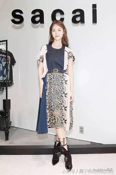 确实休闲了一些 潮牌冬季如何御寒提醒（参加婚礼穿什么好?什么样的穿搭比较合适呢?）