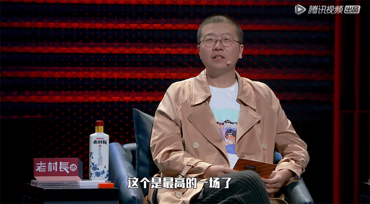  所以李诞还是非常聪明的哪种潮牌品牌比较好看？（活得通透的人一定很聪明!李诞只用几件风衣就彻底为自己美颜了）
