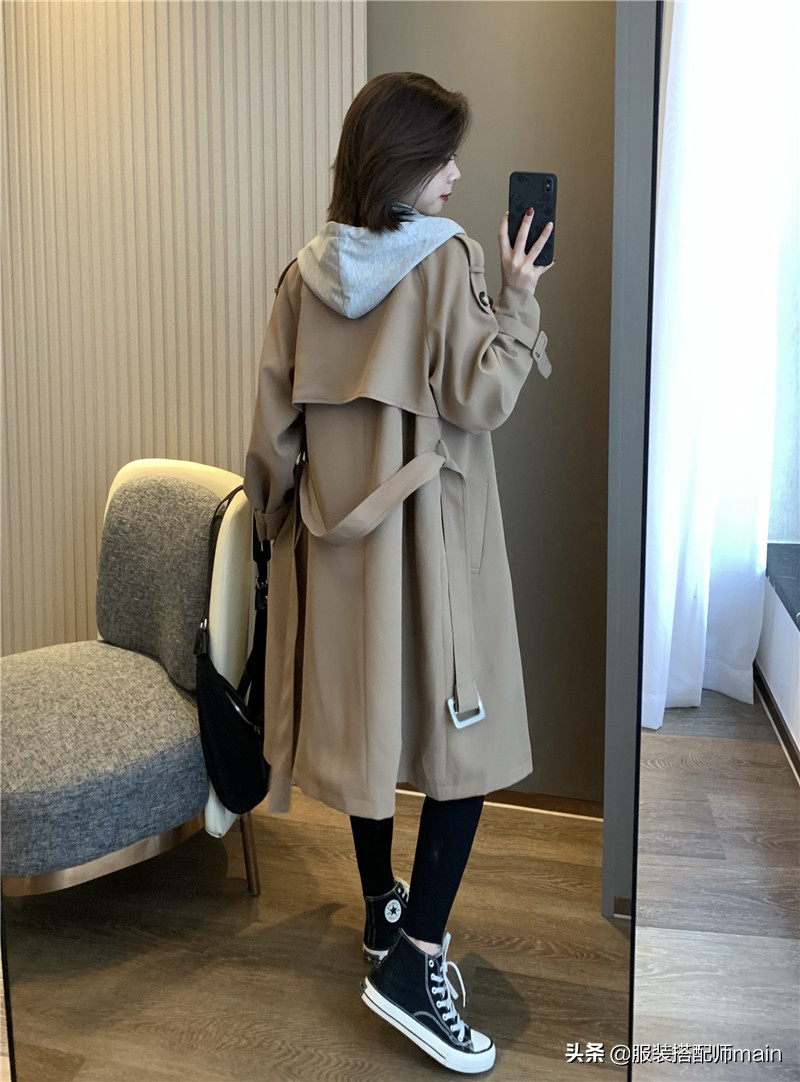 很有韩系女生的赶脚呢! 哪种潮牌品牌比较好看？（一件风衣两种穿法，很韩范很时髦!）