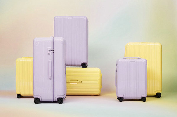 近期德国旅行箱品牌 RIMOWA 又推出了一组夏季胶囊新作 2022秋冬潮牌新款推荐（RIMOWA 日默瓦 2022 夏季胶囊新色系列即将登场）