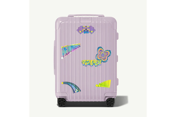 近期德国旅行箱品牌 RIMOWA 又推出了一组夏季胶囊新作 2022秋冬潮牌新款推荐（RIMOWA 日默瓦 2022 夏季胶囊新色系列即将登场）