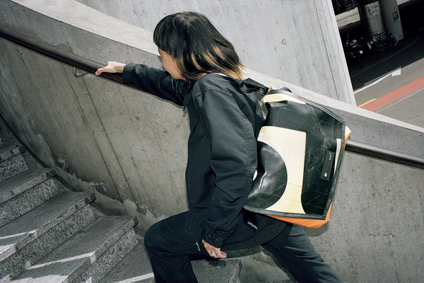  FREITAG 全新“F-CUT”定制服务 目前已全面开启 潮牌冬季如何御寒提醒（FREITAG 全新“F-CUT”定制服务上线，DIY 设计）