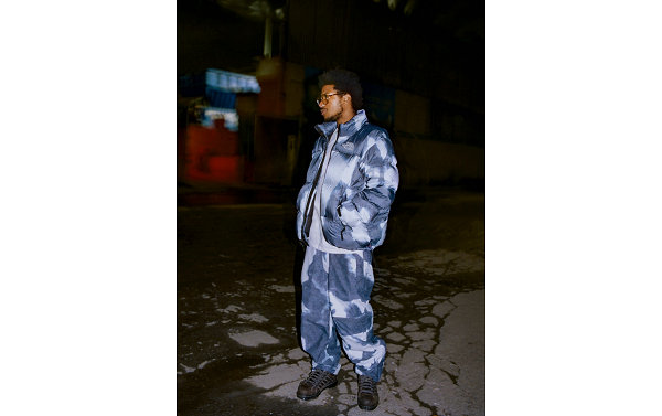 本次合作以蓝/绿色系为主哪种潮牌品牌比较好看？（Supreme x 北面 2021 秋冬联名第二弹来袭，漂白丹宁印花）