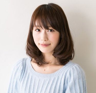 3款短发梨花头扎法步骤，编发造型搭配发饰增添甜美的淑女气质！