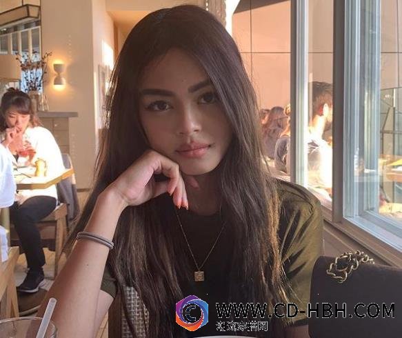 皮肤有点黑像小麦色的女生怎么穿搭?2021春夏提亮穿搭法 潮牌冬季如何御寒提醒（皮肤有点黑像小麦色的女生怎么穿搭?2021春夏提亮穿搭法）