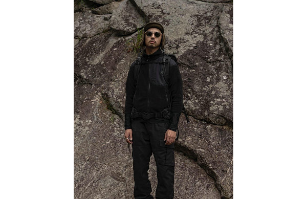 该系列涵盖了 Snow Peak 渔夫帽、拉链 Jacket 以及登山包、保温瓶等款式哪种潮牌品牌比较好看？（Snow Peak x Mountain of Moods 全新联名胶囊系列公布）