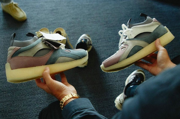  潮牌网获悉哪种潮牌品牌比较好看？（其乐 x Ronnie Fieg 全新联名 Bullet 鞋款蓝白、粉蓝配色曝光）