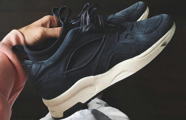  潮牌网获悉哪种潮牌品牌比较好看？（其乐 x Ronnie Fieg 全新联名 Bullet 鞋款蓝白、粉蓝配色曝光）