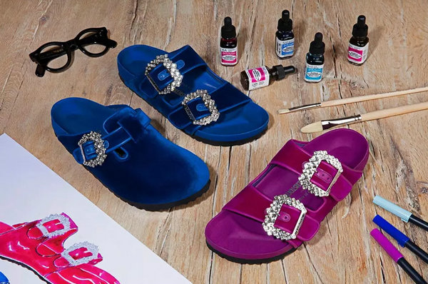  此番潮牌网了解到 2022秋冬潮牌新款推荐（勃肯 x MANOLO BLAHNIK 全新联乘鞋款系列抢先预览）