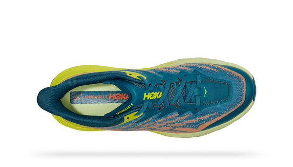 图中这款 Speedgoat 5 专为越野跑而生 潮牌冬季如何御寒提醒（Hoka One One 全新飞速羚羊 5 跑鞋上市，超酷「鲨齿」外底！）