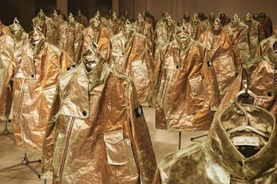 这边高端机能 Stone Island 也在米兰设计周上发布了全新项目 2022秋冬潮牌新款推荐（石头岛全新 Prototype Research 系列释出，未完成的研究）