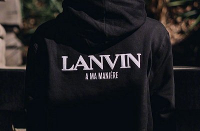 并囊括了 Hoodie、短裤以及拉链外套、Tee 等款式哪种潮牌品牌比较好看？（Lanvin x A Ma Maniére 2022 春夏联名系列抢先预览）