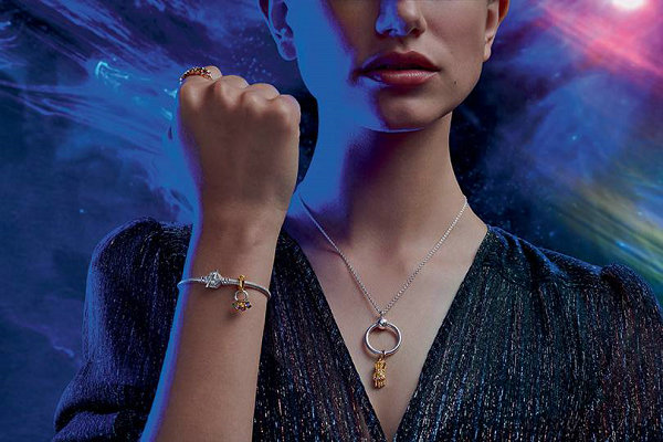 还没入手的小伙伴赶快前往 Pandora 官方网店订购吧~ Pandora 线上折扣/新品  潮牌冬季如何御寒提醒（Pandora 潘多拉 x 漫威全新联名珠宝系列公布）