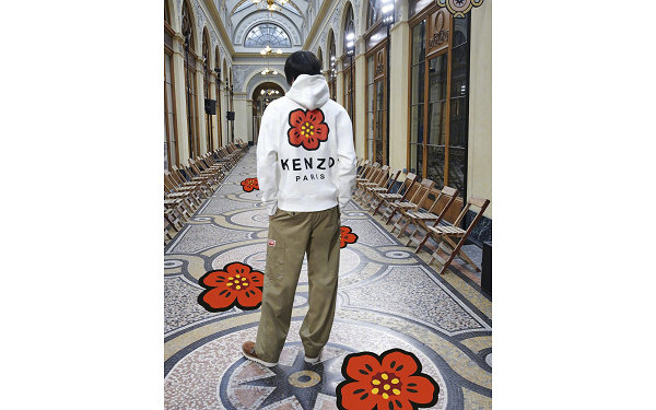 KENZO 全新“Boke Flower”系列发布，红色花朵图案哪种潮牌品牌比较好看？（KENZO 全新“Boke Flower”系列发布，红色花朵图案）