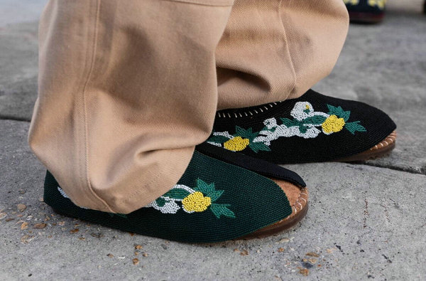  此番潮牌网了解到 潮牌冬季如何御寒提醒（UGG x Denim Tears 2022 春夏联乘系列开售）