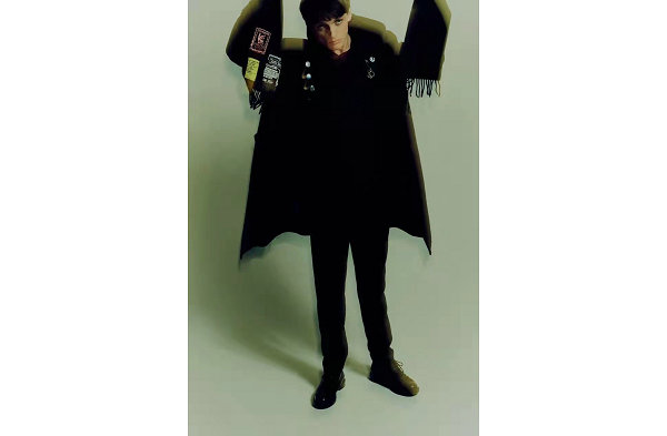  此番潮牌网了解到 潮牌冬季如何御寒提醒（Raf Simons x Fred Perry 全新合作系列登场）
