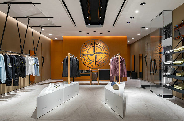 Stone Island 上海环贸新店开业，机能空间新体验哪种潮牌品牌比较好看？（Stone Island 上海环贸新店开业，机能空间新体验）
