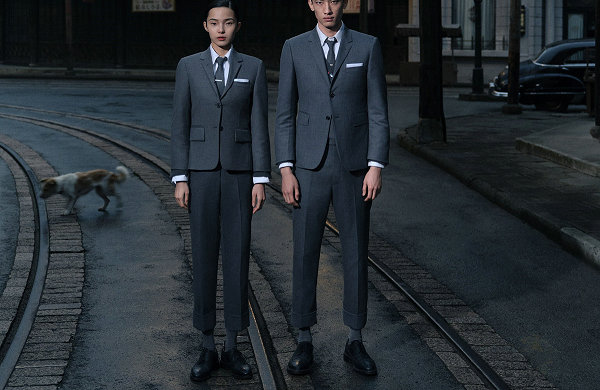 于上海取景拍摄 2022秋冬潮牌新款推荐（Thom Browne 2022 新年大片释出，找寻家的意义）
