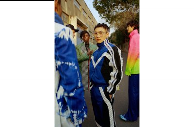 近期 Louis Vuitton 也为即将发售的 2022SS 男装炮制了一组特殊企划 2022秋冬潮牌新款推荐（Louis Vuitton 2022 春夏男装系列造型特辑公布）