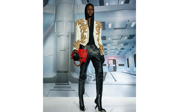  最近巴黎设计师单位 Balmain 颇为活跃 2022秋冬潮牌新款推荐（Balmain 巴尔曼 2022 早秋系列 Lookbook 赏析）