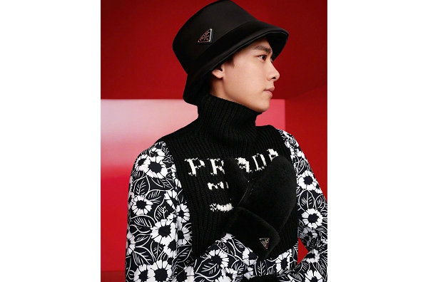  2022 虎年限定款相信大家也看了不少 潮牌冬季如何御寒提醒（Prada 普拉达 2022 中国农历新年限定单品公布）