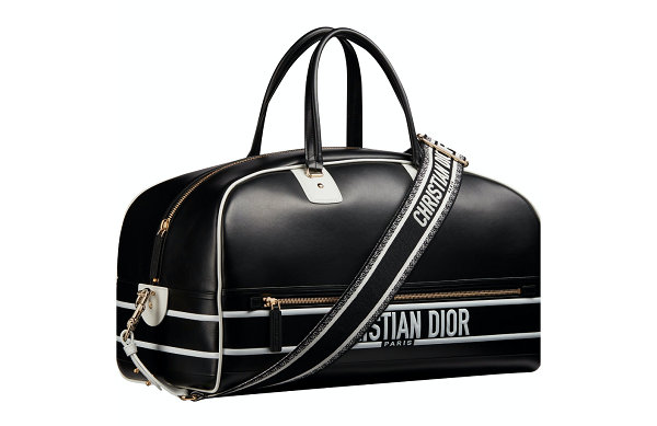  在率先披露了 2022 秋季男装之后 潮牌冬季如何御寒提醒（Dior 迪奥全新“Vibe Bag”包袋系列抢先预览）