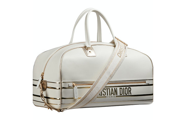  在率先披露了 2022 秋季男装之后 潮牌冬季如何御寒提醒（Dior 迪奥全新“Vibe Bag”包袋系列抢先预览）