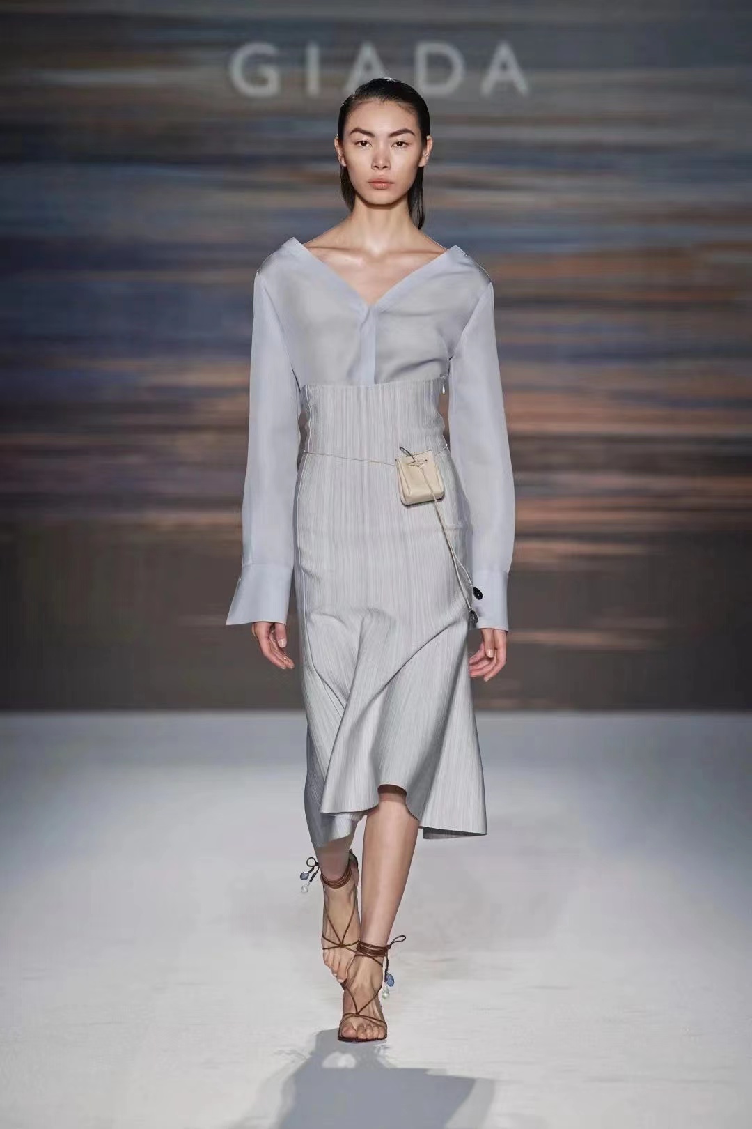 刘冰冰实力演绎Dior，国际时装周再创佳绩 2022秋冬潮牌新款推荐（刘冰冰实力演绎Dior，国际时装周再创佳绩）