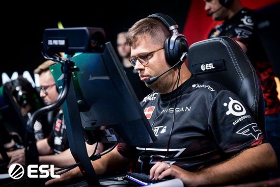  赛程情况 今日看点 MOUZ VS Liquid 今天晚上第一场将由液体对阵MOUZ 潮牌游戏互动（CSGO EPL S16淘汰赛次日总结）