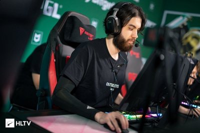 CSGO Jame：不是所有人都愿看到我们现在的状态 潮牌游戏互动（CSGO Jame：不是所有人都愿看到我们现在的状态）