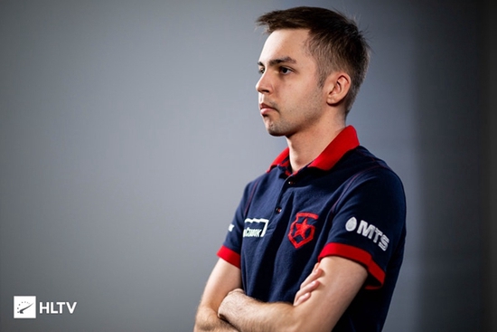 ” “F_1N叫我参加Gambit Youngsters的试训哪种潮牌品牌比较好看？（HLTV 2021年度最佳选手TOP 4：sh1ro）